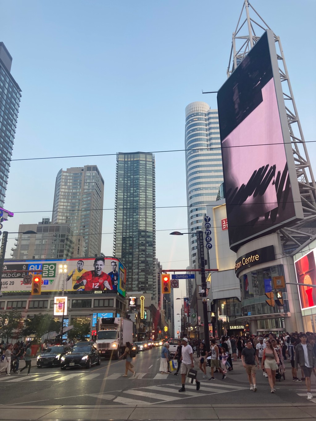 Visiter Toronto et son emblématique tour&nbsp;CN